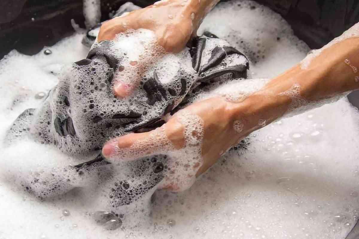 نحوه شست وشوی چادر مشکی